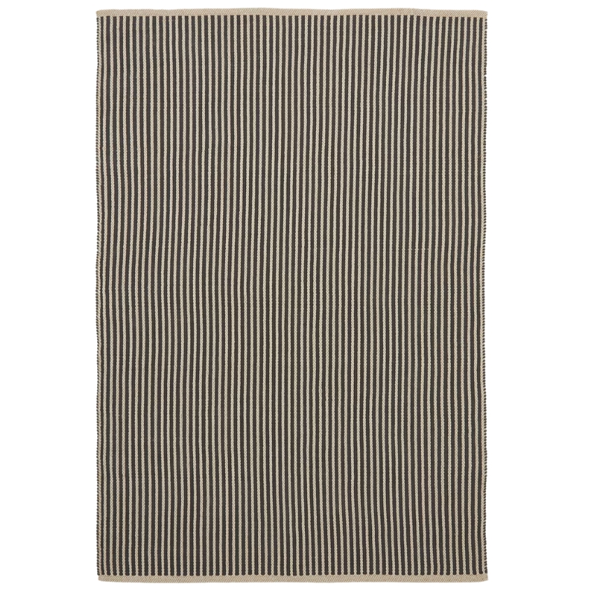 Kave Home Béžovo-černý zahradní koberec Satanca 160 x 230 cm